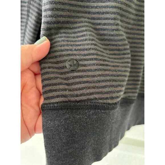 Lululemon Gray Striped Crewneck Reversible Sweatshirt Womens 4 - Picture 9 of 10